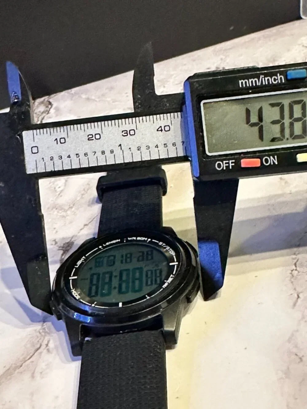 3/$30 Lenqin Digital Watch Men Black 43MM Round Dial Day Date New Battery 10